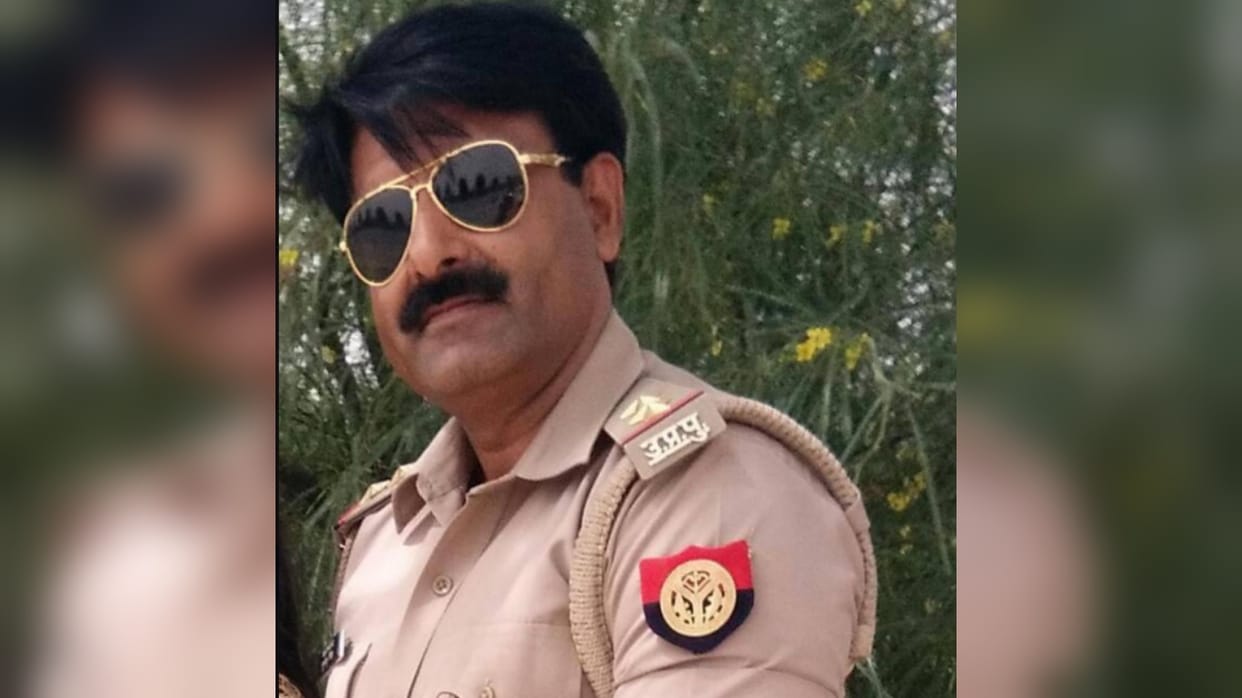 Meerut Inspector shot by miscreants to free his partner in kankarkhera, criminal was running by stealing car