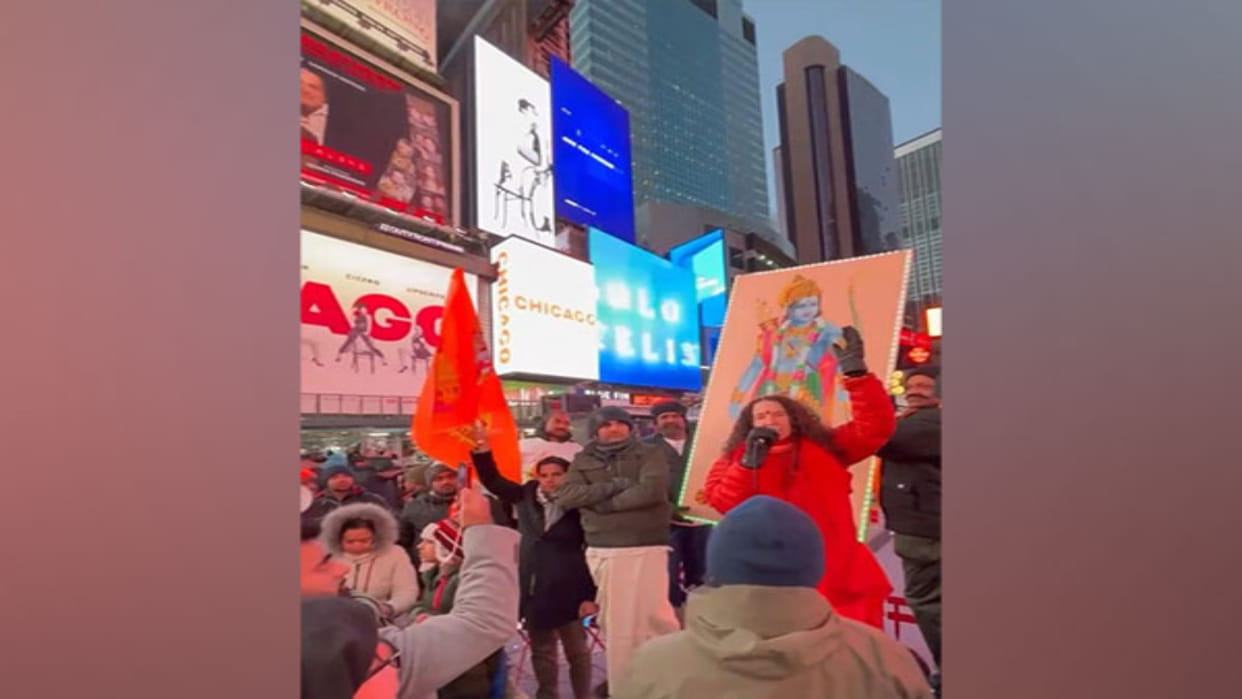 USA: Times Square echoes with Jai Shree Ram chants as hundreds celebrate Pran Pratishtha Ayodhya