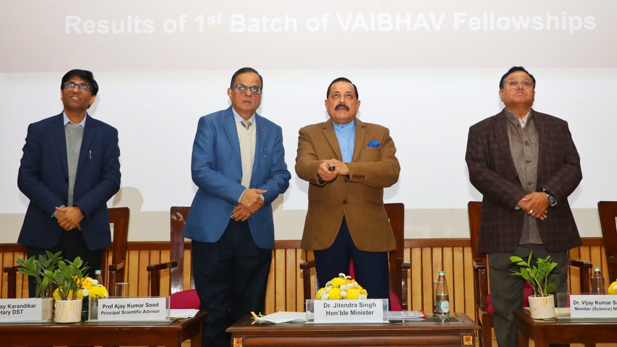 22 Indian-origin scientists to take up collaborative research with institutes in country