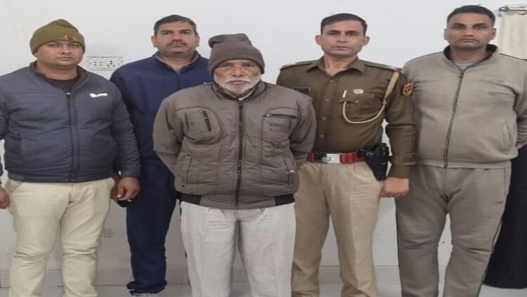 Dholpur News Retired soldier Puran Tyagi arrested after 30 years