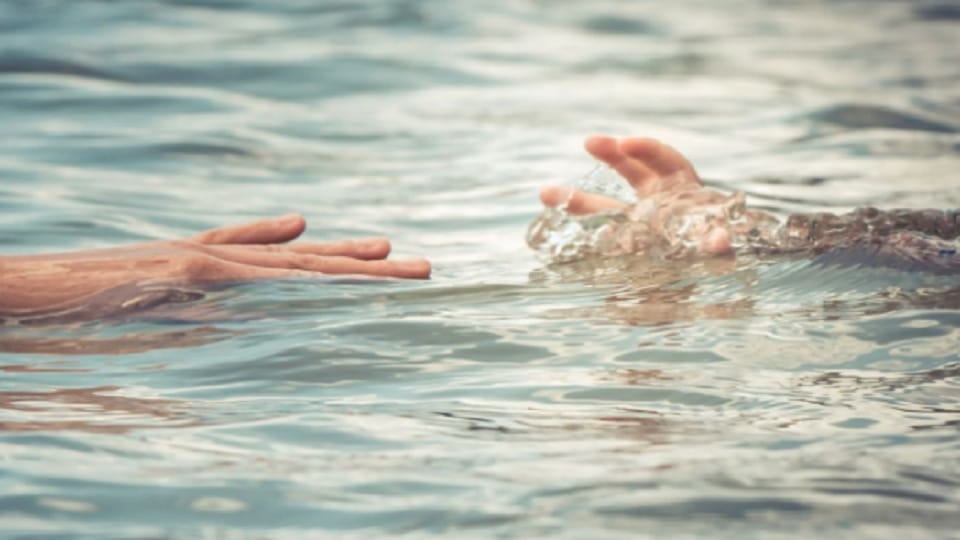 Mother along with family killed five year old child by drowning him in Ganga at haridwar