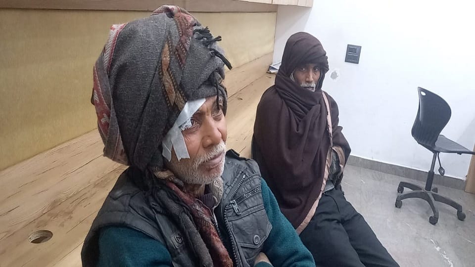 miscreants took two cars from the Maruti showroom after holding the watchman hostage