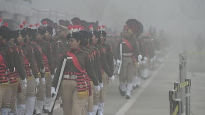 चंडीगढ़ में गहरी धुंध के बीच गणतंत्र दिवस की फुल ड्रेस रिहर्सल