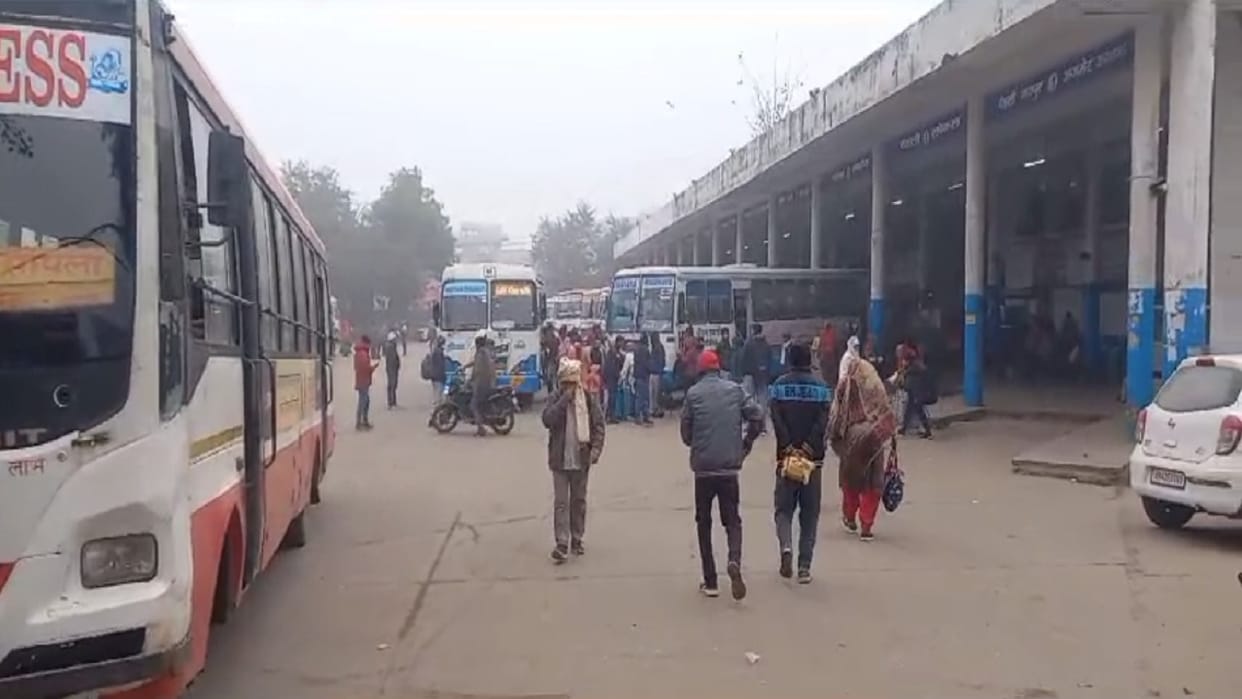 Roadways workers on strike in Haryana, mixed effect in Sonipat and traffic jam in Gohana