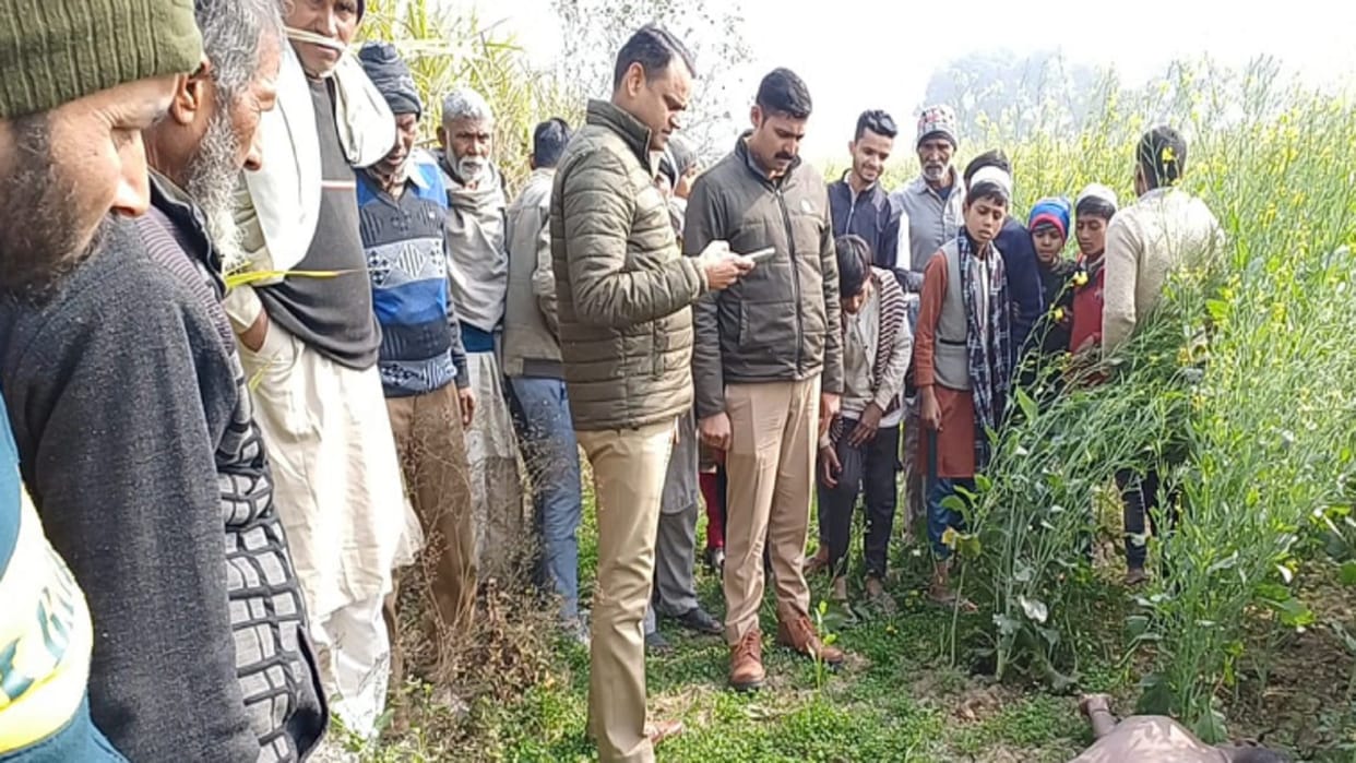 Dead body of a man found in field in a village of Meerut