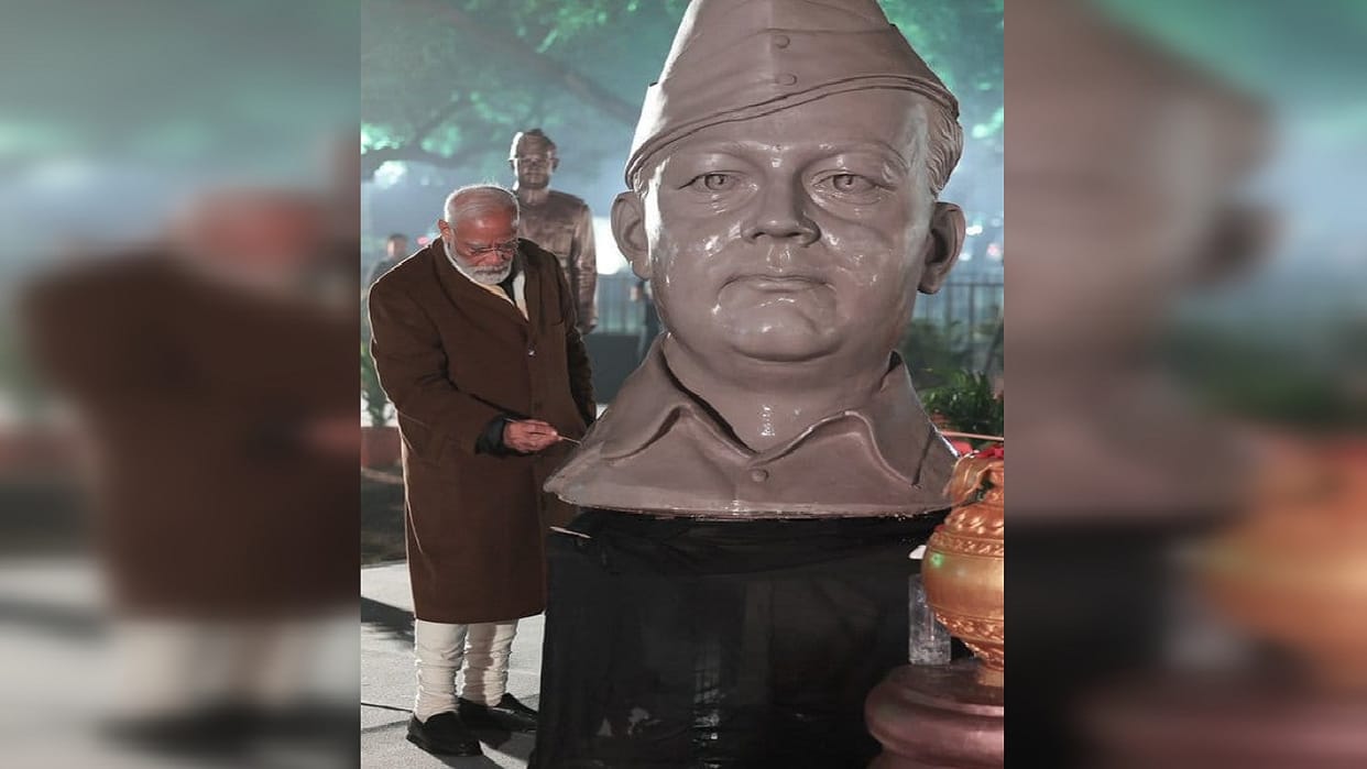PM inaugurates Parakram Diwas and Bharat Parv exhibition