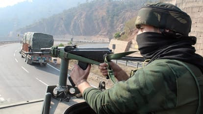 Republic Day: jammu kashmir Impenetrable security grid from IB snipers guarding the  LoC in gurez