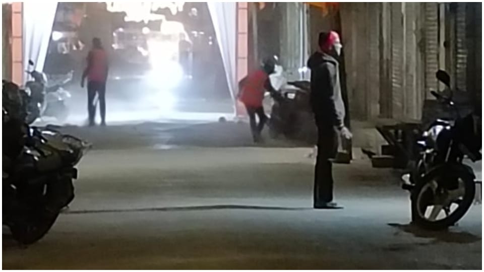A fine of Rs 500 charged from those throwing garbage in open in Abu Road city