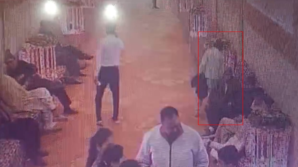Baghpat: Thieves came like guests in suits and took away the bag full of seven lakhs