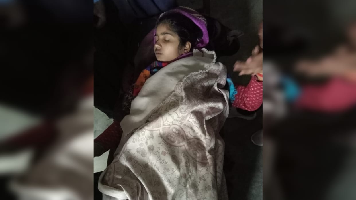 Bihar News Seventh and ninth class students fainted in school due to cold in Darbhanga
