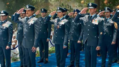Fighter Movie Review in Hindi by Pankaj Shukla Siddharth Anand Hrithik Roshan Deepika Padukone Anil Kapoor
