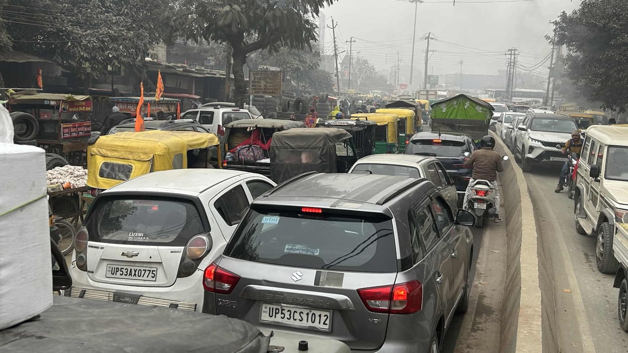 12 km long jam on Gorakhpur-Varanasi highway
