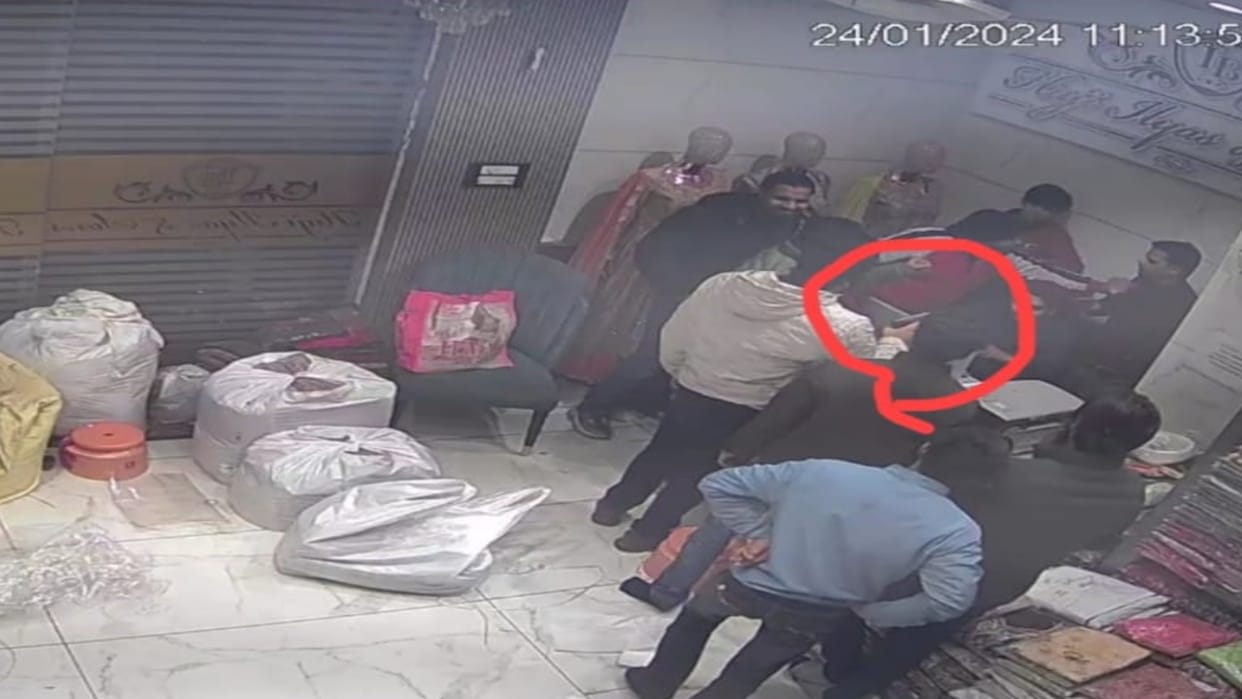 Miscreants of Shakir gang demanded extortion of 5 lakh from textile businessman in Meerut