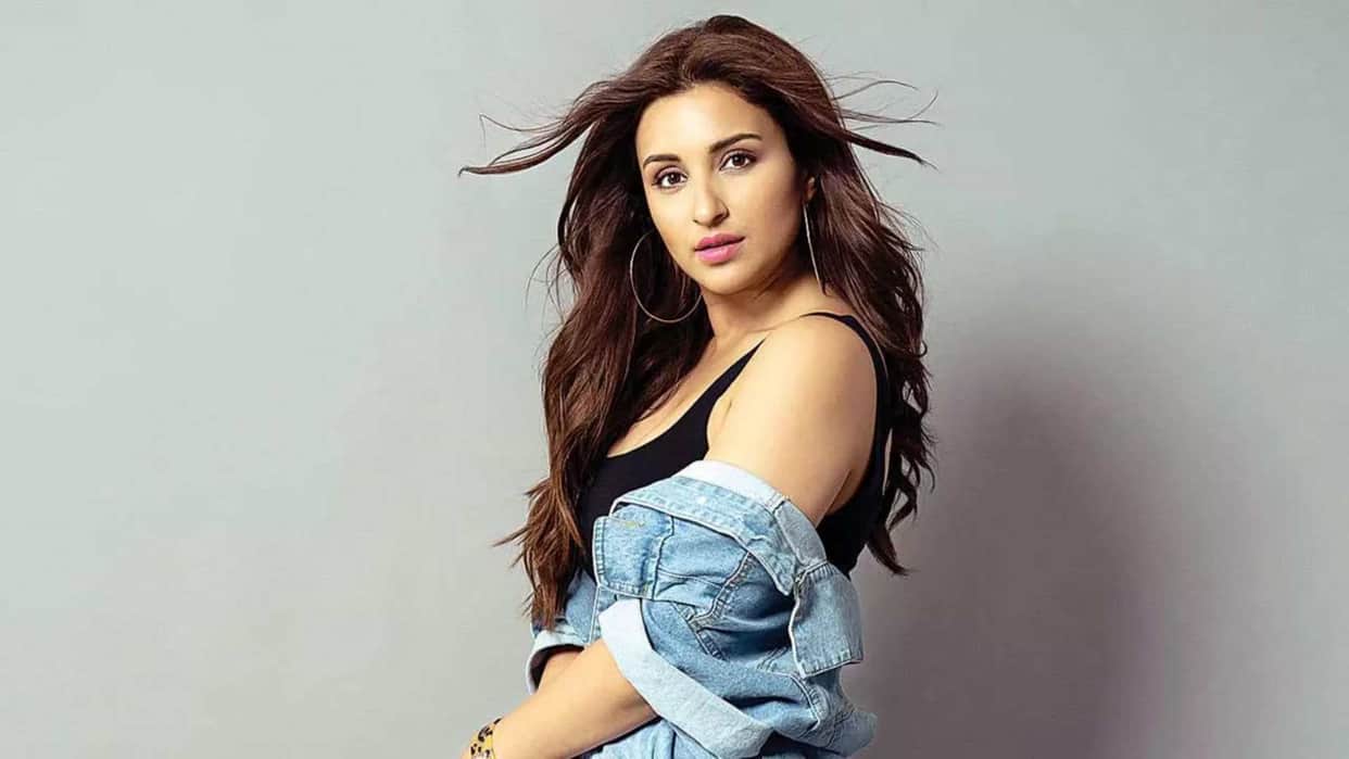 Parineeti Chopra to begin her music career actress Will present her passion singing on live stage as report