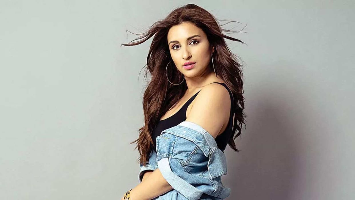 Parineeti Chopra to begin her music career actress Will present her passion singing on live stage as report