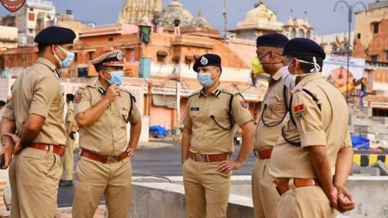 President Police Medal to 2 police officers of the state