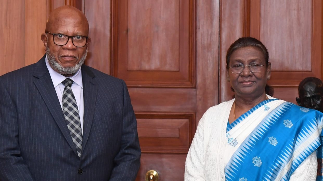 United Nations General Assembly Chief Dennis Francis meets President Draupadi Murmu Rashtrapati Bhavan