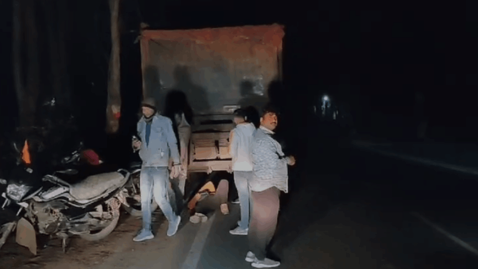 trailer driver parked truck in middle of oad without indicator accident occurred in GPM