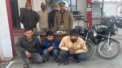 Amroha: मुठभेड़ में 25 हजार का इनामी गैंगस्टर समेत तीन बदमाश गिरफ्तार, पुलिस टीम पर फायरिंग, चाकू-तमंचा बरामद Amroha: Three miscreants arrested in encounter, firing on police team, knife and pistol recovered