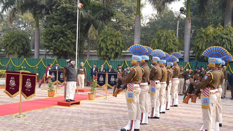 Republic day 2024 india Kejriwal unfurled the National Flag at his residence on the occasion of Republic Day