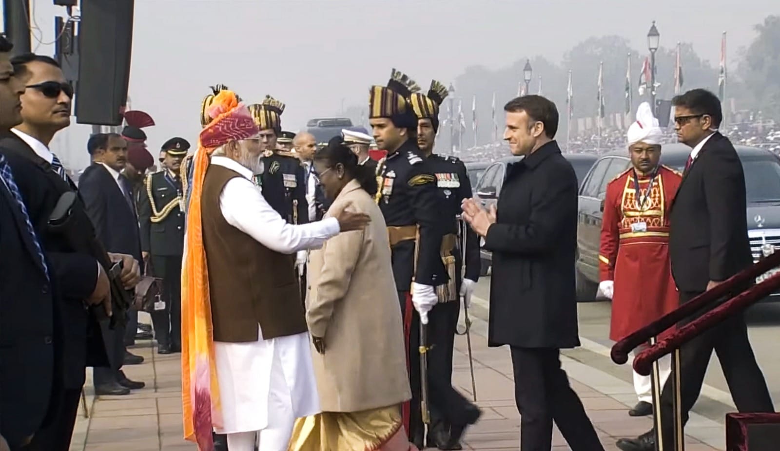 फ्रांस के राष्ट्रपति इमैनुएल मैक्रों और पीएम मोदी