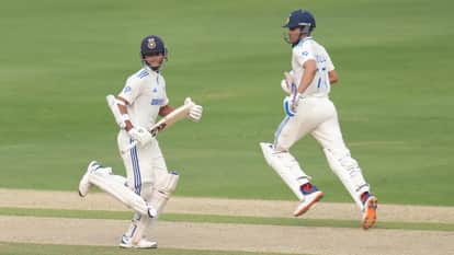 IND vs ENG: Shubman Gill failed in test again, Social Media Reactions, Sunil Gavaskar also taunted