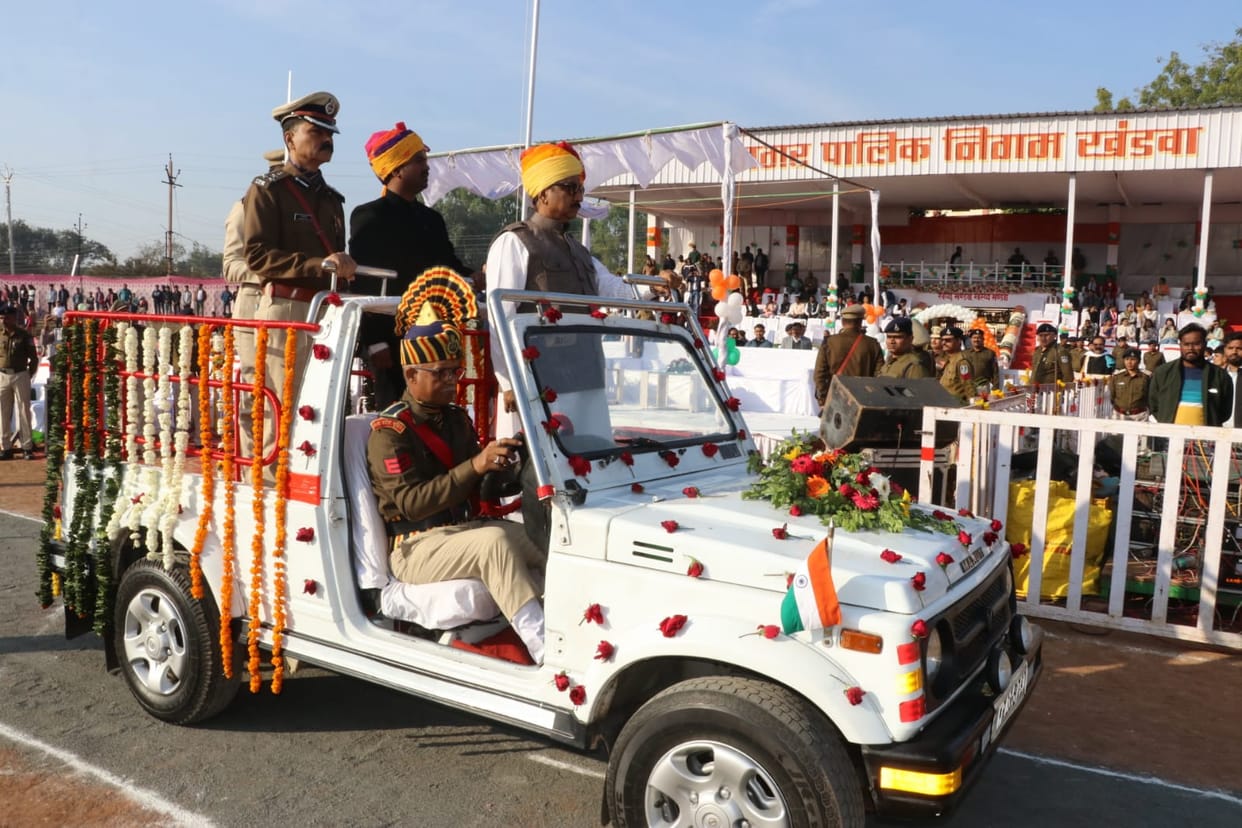 Minister Dr. Kunwar Vijay Shah took the salute of the parade in Khandwa on Republic Day.