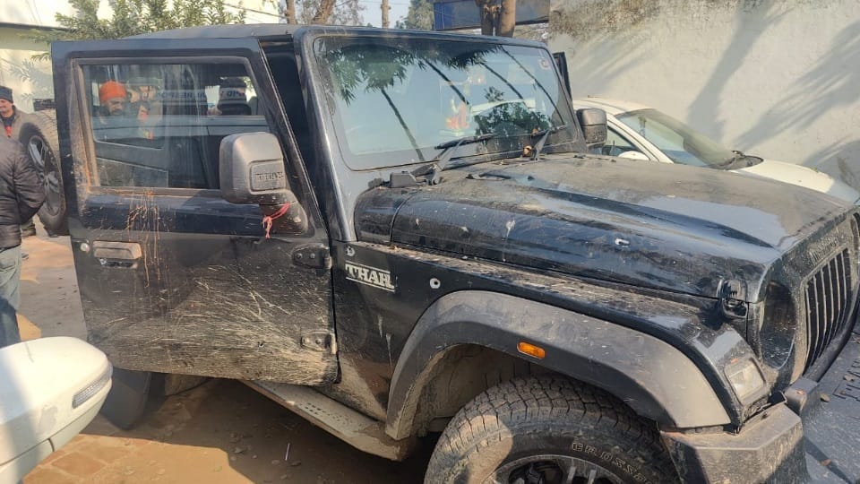 Bullet marks found on thar in Dasuha owner missing