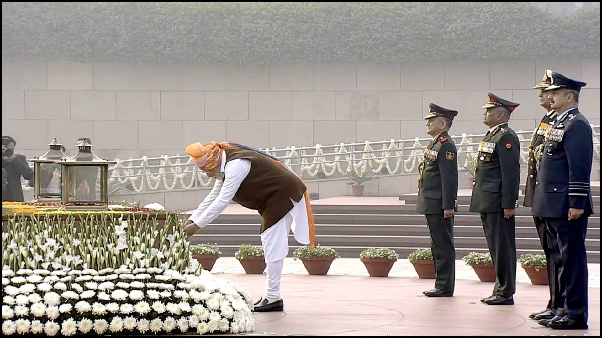 Republic Day 2024 Parade Highlights Photos: PM Modi Draupadi Murmu Emmanuel Macron News in Hindi