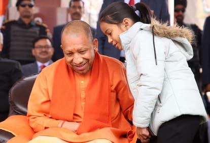 गणतंत्र दिवस की झांकी में सीएम योगी।