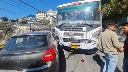 Roadways bus Brakes failed four vehicles collided people narrowly escaped in Mussoorie Uttarakhand Accident