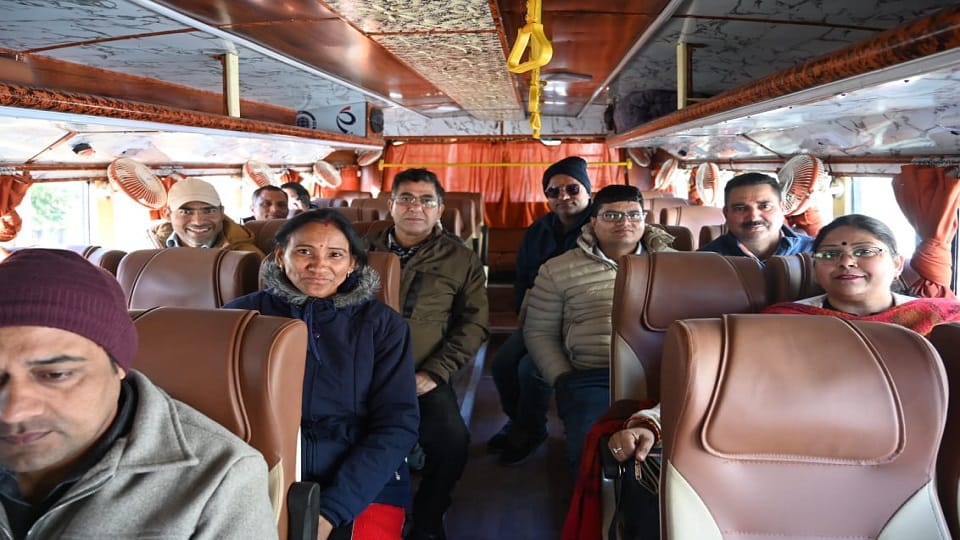 All the district level officers including DM left in the bus to participate in BDC meeting in tehri