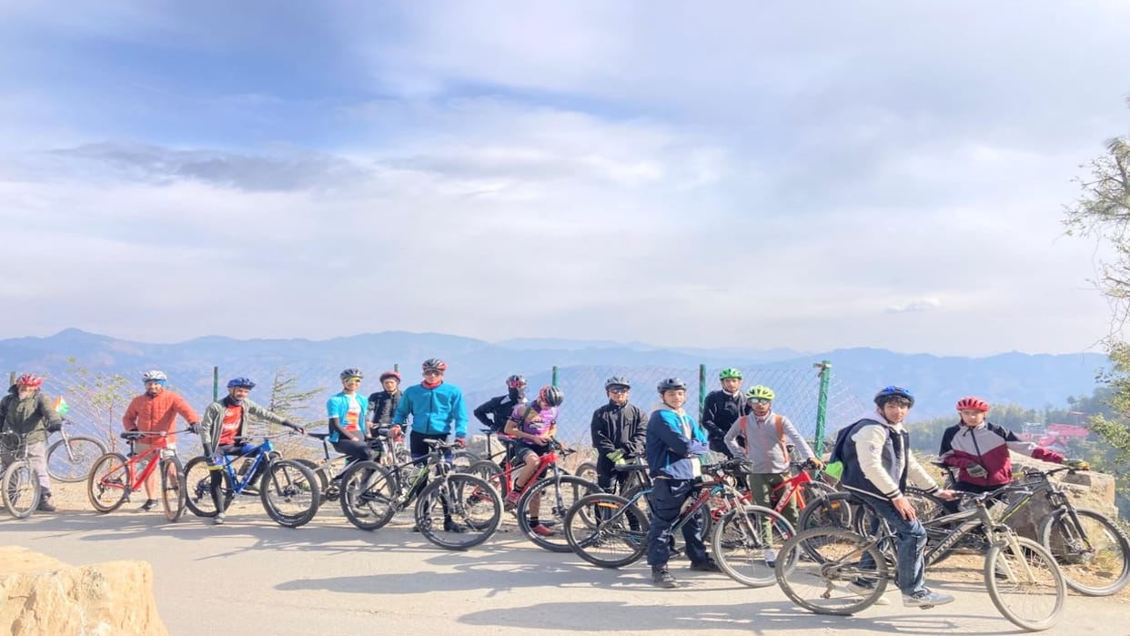 Cycling on Republic Day, riders covered a distance of 34 kilometers from Navbahar to Mashobra.