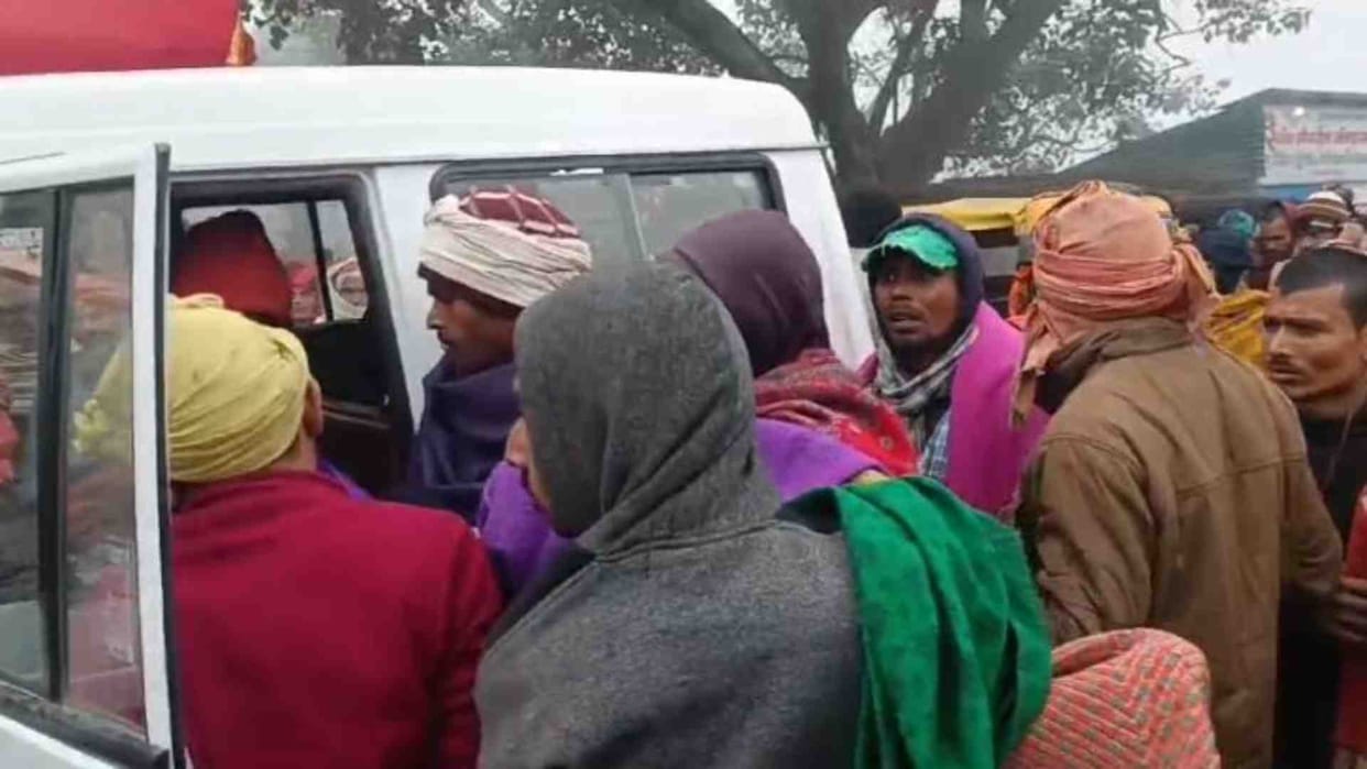 Six people injured in fight over crop in Munger