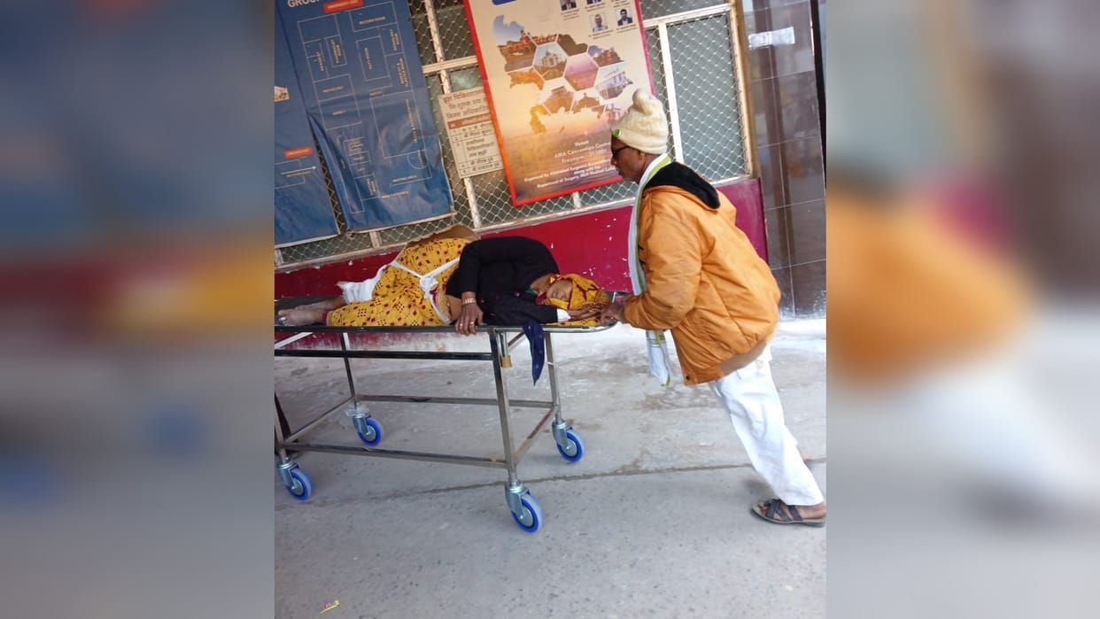 Speeding truck hits bus full of pilgrims, 11 devotees injured, condition of five critical