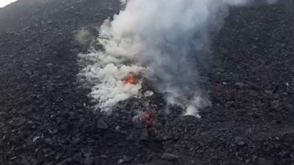 Fire broke out in coal stock of private siding of SECL