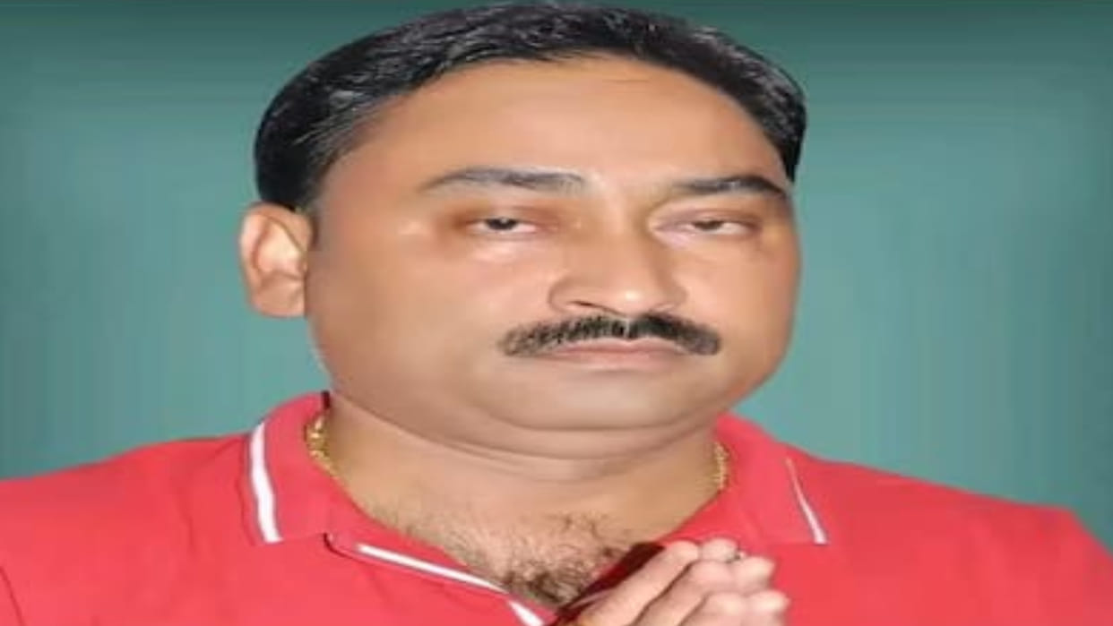 Former MLA's brother shot by miscreants