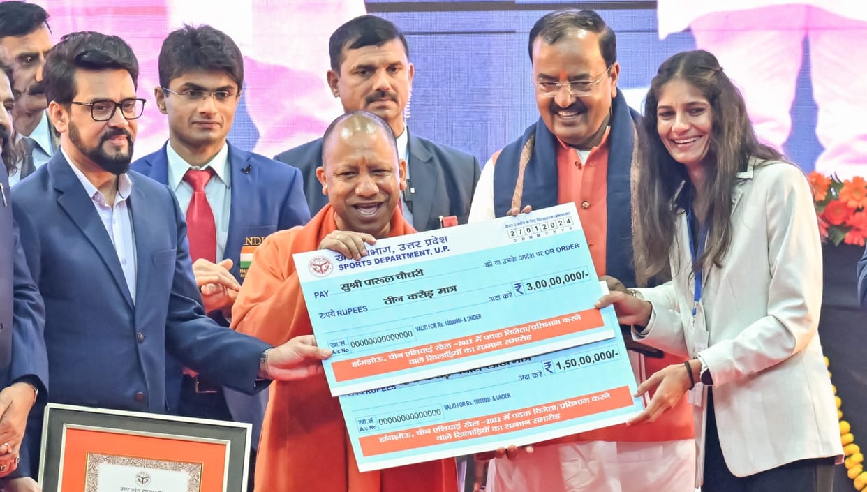 Meerut Zainab Khatoon and Kiran Baliyan received Rani Lakshmibai Award, Parul get 4.5 crore and made DSP