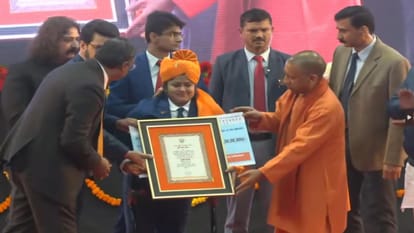 Meerut Zainab Khatoon and Kiran Baliyan received Rani Lakshmibai Award, Parul get 4.5 crore and made DSP