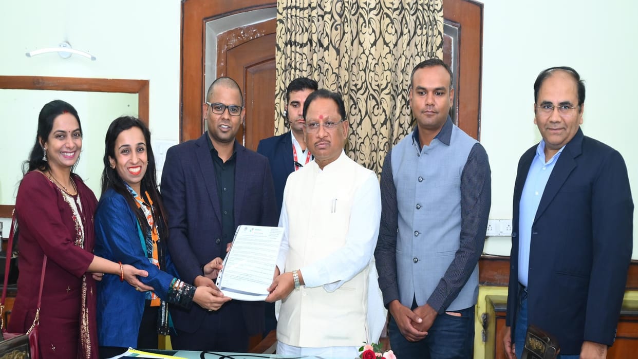 CG News: Chhattisgarhi art and culture is spreading abroad, Nacha members gave information to CM Sai