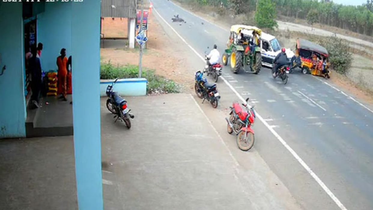 Three killed in road accident in Koraput Odisha Big News in Hindi