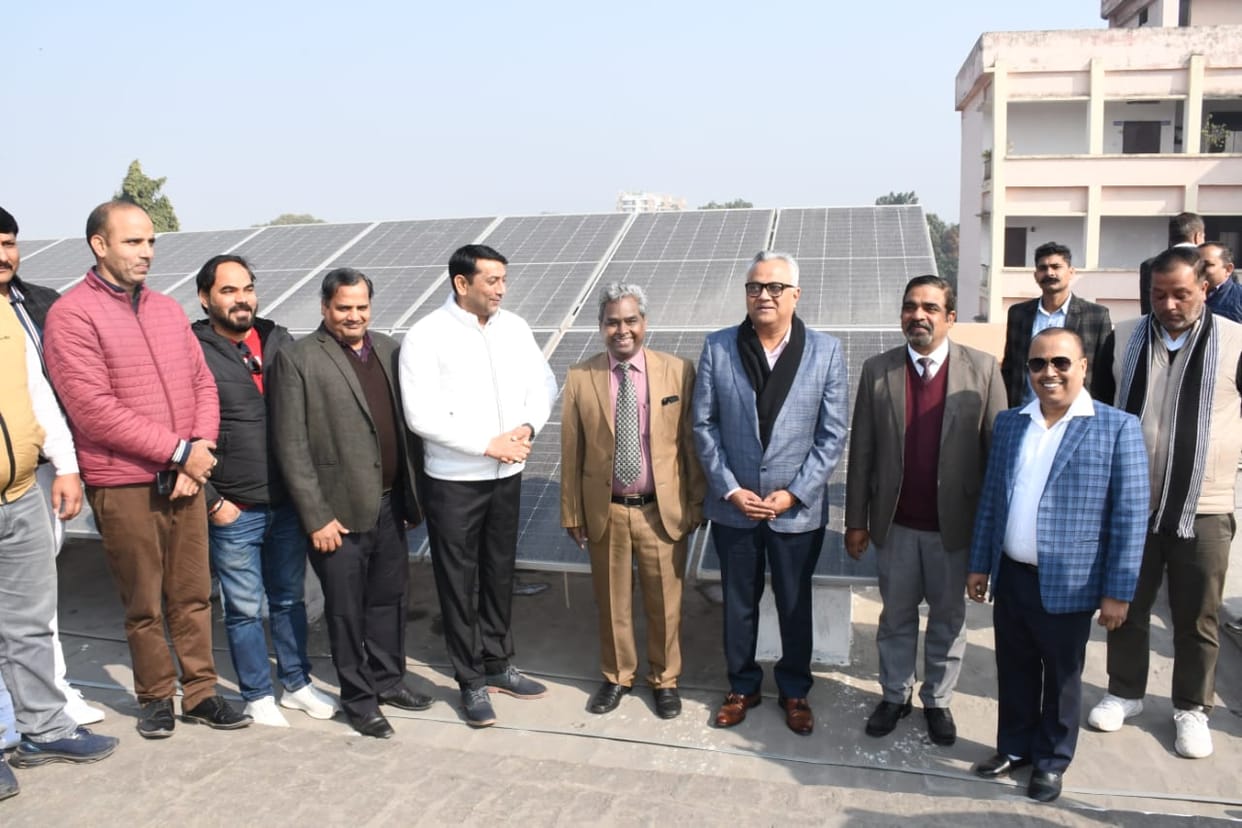 solar panel inaugurated in Meerut Medical college, electricity worth Rs 1 crore will be saved