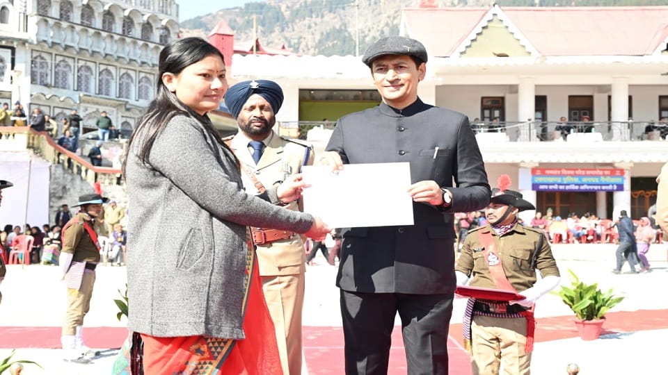 Kumaon Commissioner Deepak Rawat celebrated Republic Day in this style