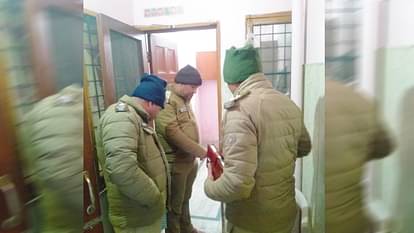 कातिल बेटा: इंटरनेट पर अधूरा ज्ञान लेकर गलतफहमी पाल बैठा...मां पर किया शक, फिर बेरहमी से उतार दिया मौत के घाट Son strangled his mother to death suspected her of poisoning the food Dehradun Uttarakhand Crime News