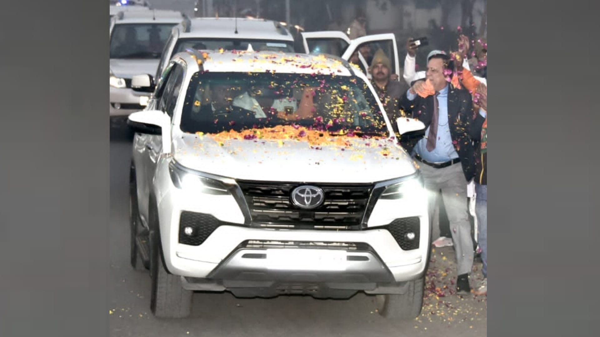CM Yogi Adityanath arrived to Gorakhdham temple after Pran Pratishtha.