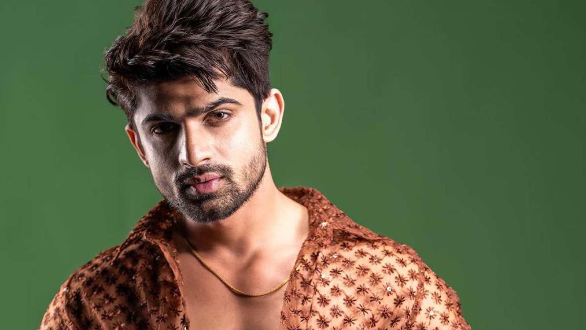 Bigg Boss 17 Fame Abhishek Kumar Shares Cryptic Note Netizens Says He is talking About Isha Malviya