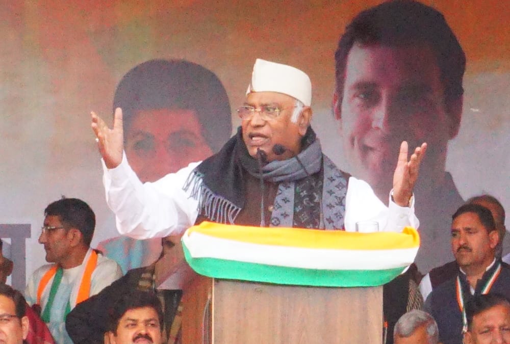 Mallikarjun Kharge congress Public meeting in Dehradun Big Statement on PM Modi