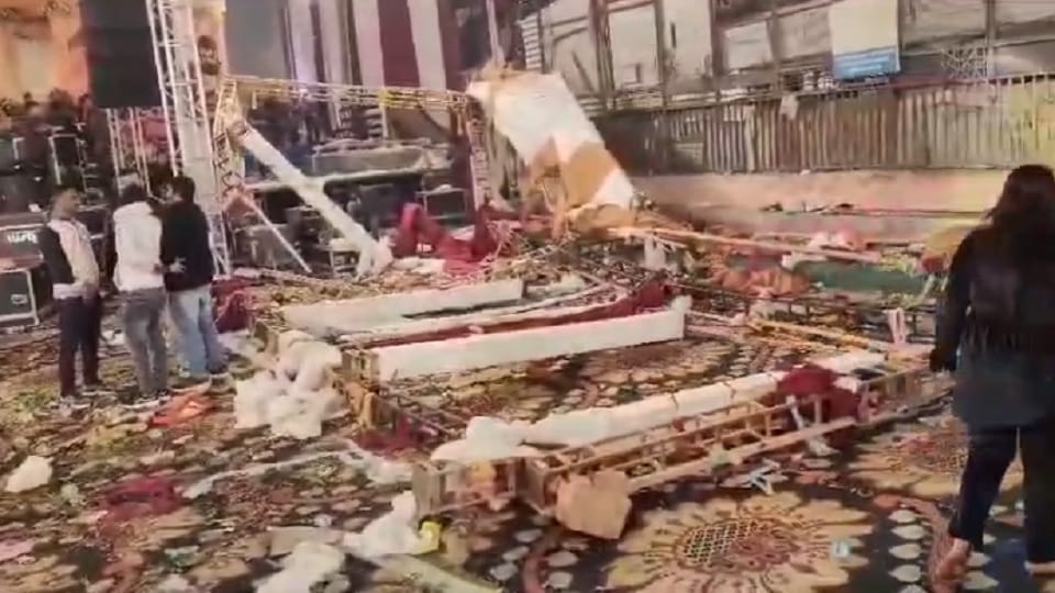Who is responsible for the accident in Kalkaji temple has not been decided yet