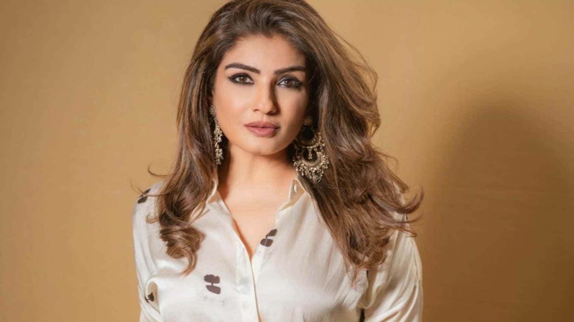 Karmma Calling actress Raveena Tandon stepped out of four films of Shah Rukh Khan in 90s she revealed why