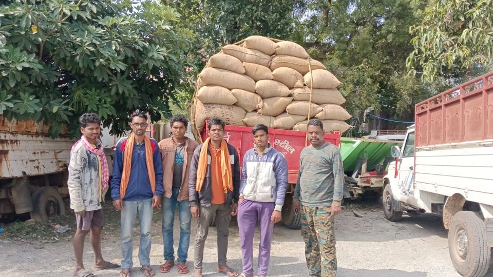 Police seized 136 bags of illegal paddy in Raigarh